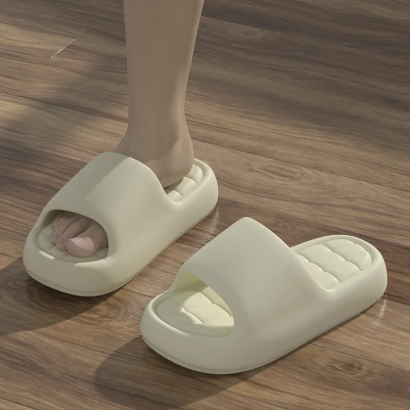 Chinelo Nuvem Feminino Xadrez  - Home Outdoor Bathroom avaliação e preço